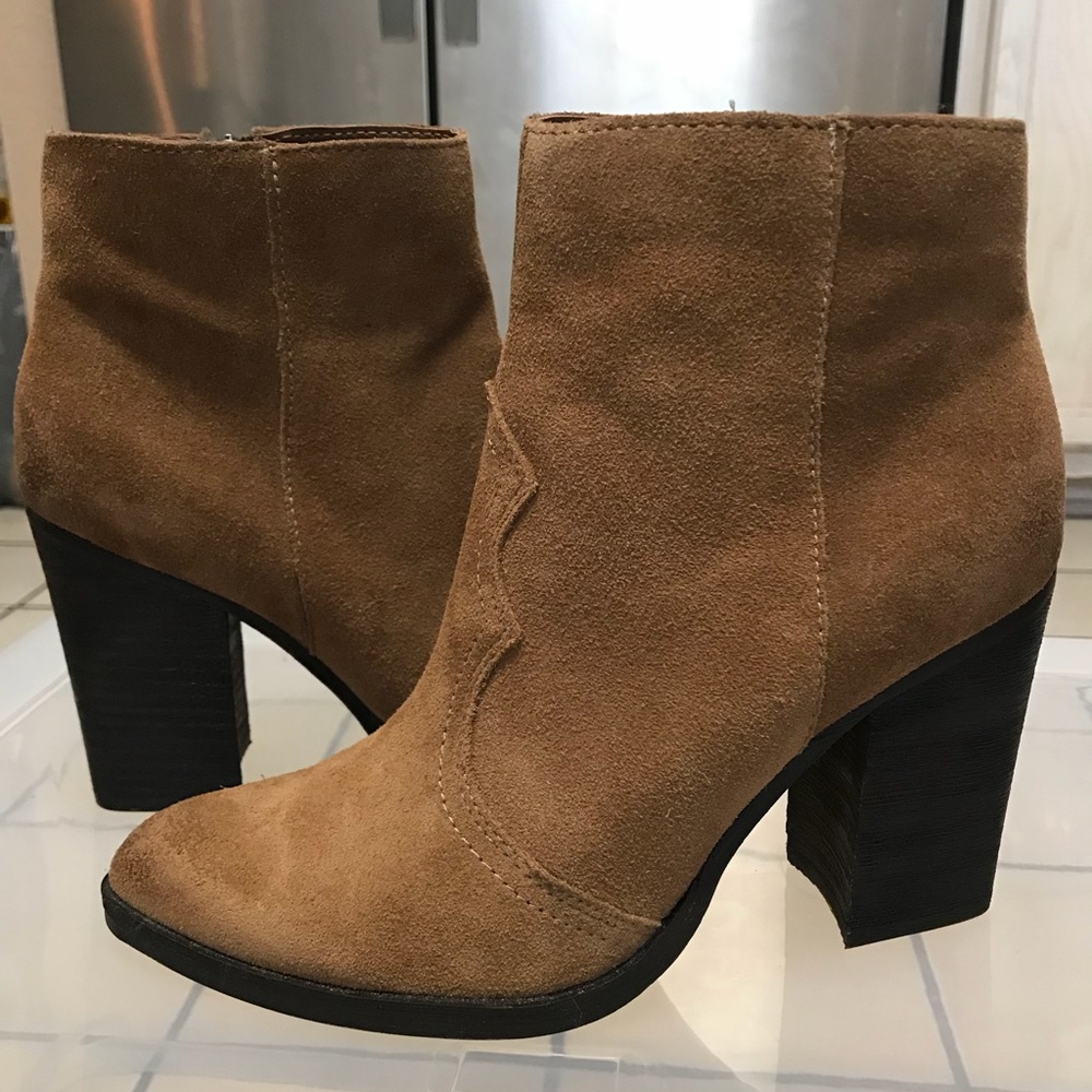 Dolce Vita suede ankle booties